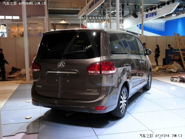 上汽大通上汽商用车上汽大通G102014款 2.0T 自动豪华行政版