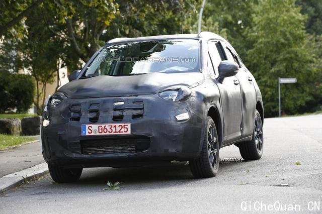 曝菲亚特500X谍照 定位小型SUV/或10月亮相