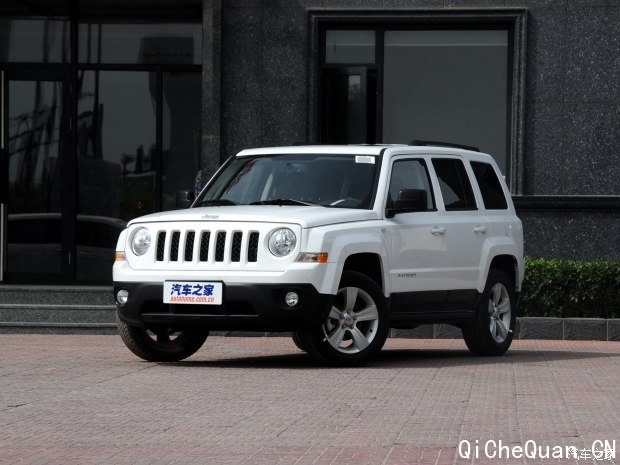 Jeep(进口) 自由客 2014款 2.0L 运动增强版