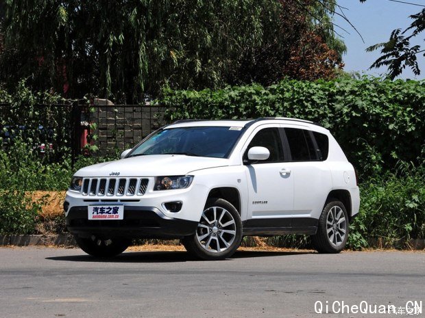Jeep(进口) 指南者 2015款 2.4L 四驱豪华版